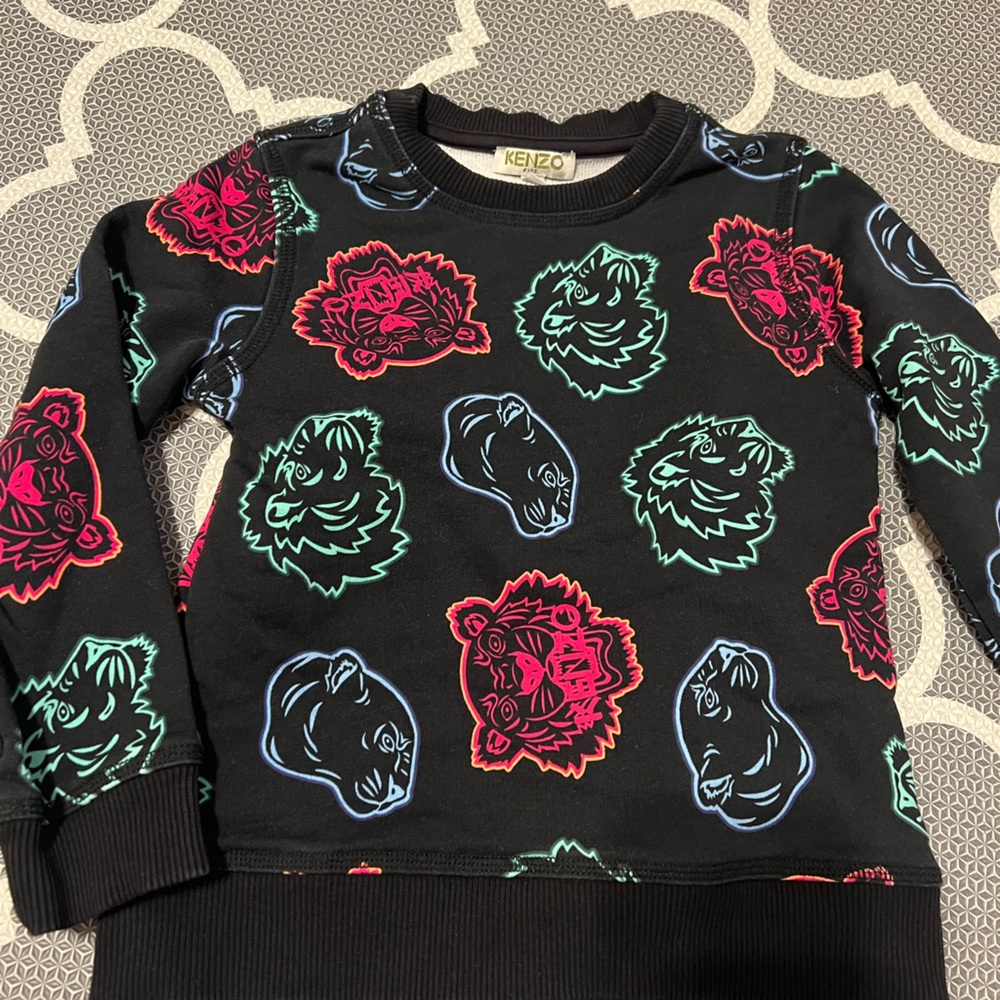 Kenzo boys 6T Black Sweatshirt with Vibrant Animal Motifs